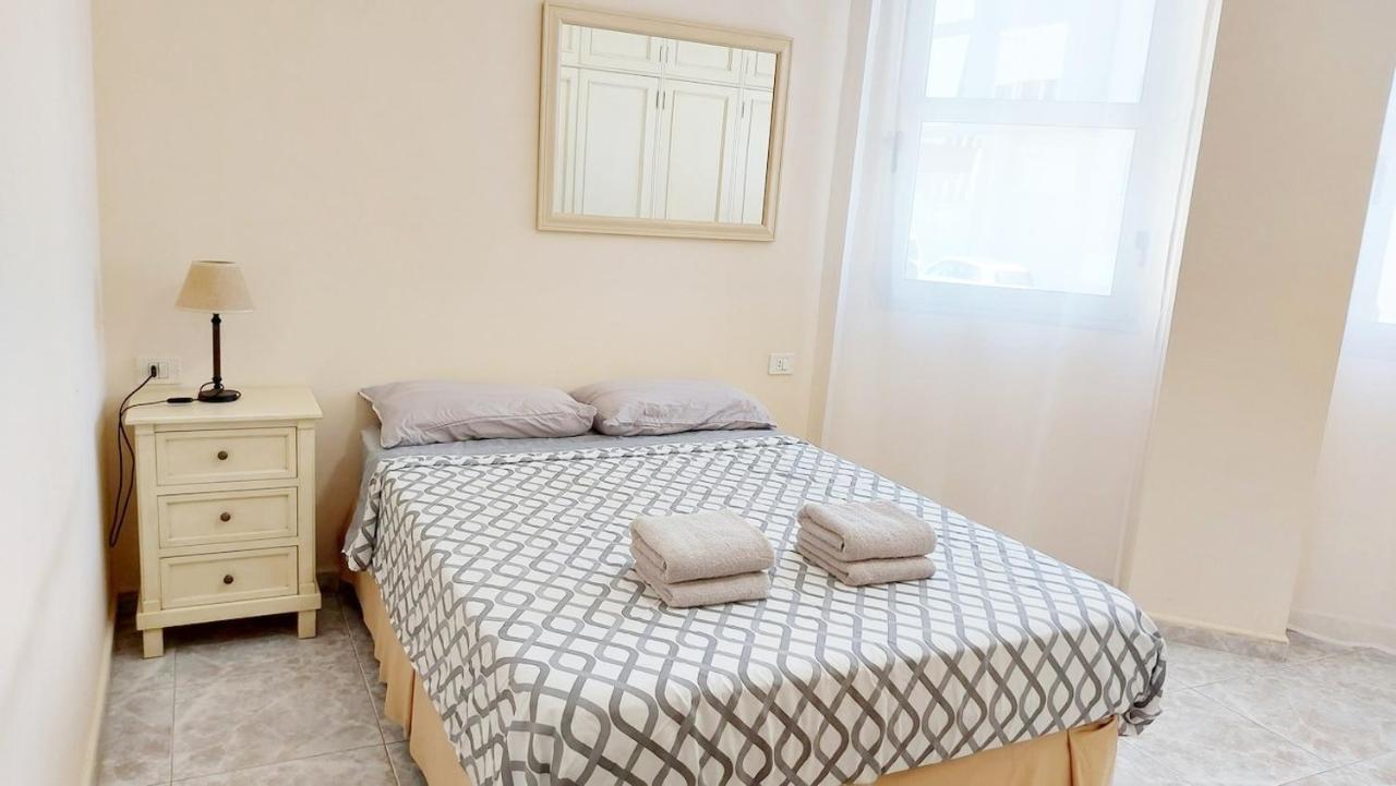 Centric 2 Bedrooms Apartment Near To The Beach - By Tenerifehints El Medano  Bagian luar foto