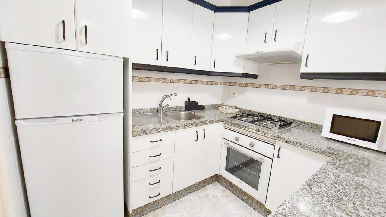 Centric 2 Bedrooms Apartment Near To The Beach - By Tenerifehints El Medano  Bagian luar foto